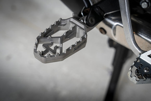 HONDA CRF1000L Africa Twin Adventure Sport - (2018-2020) Akrapovic Titanium Adventure Footpeg Set