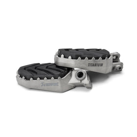 HUSQVARNA 701 Supermoto / Enduro (690cc) - (2016-2026) Akrapovic Titanium Adventure Footpeg Set