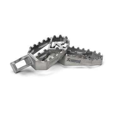 TRIUMPH Tiger 900 / GT / Rally - (2020-2026) Akrapovic Titanium Adventure Footpeg Set