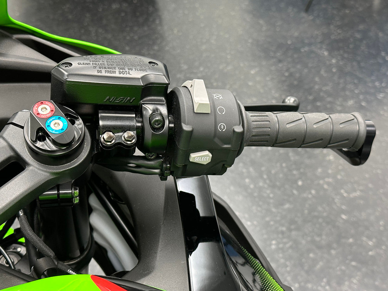 Kawasaki ZX-4RR Graves Motorsport 45mm Riser Clip-on