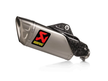 YAMAHA MT-10 - (2022-2024) Akrapovic Titanium Silencer Slip-On Kit - Titanium Outlet Cap With Carbon Heat Shield - Road Legal