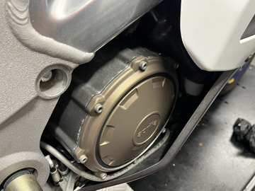 GB Racing Aprilia RSV 1000 R Factory/Nera 2004-2010; TUONO 2005-2010; RSV 1998-2003; TUONO 2002-2005 Stock Secondary Engine Cover - Clutch/Gearbox