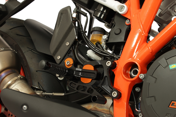KTM 1290 SUPER DUKE R Gilles Adjustable Rearset Kit - VCR Style